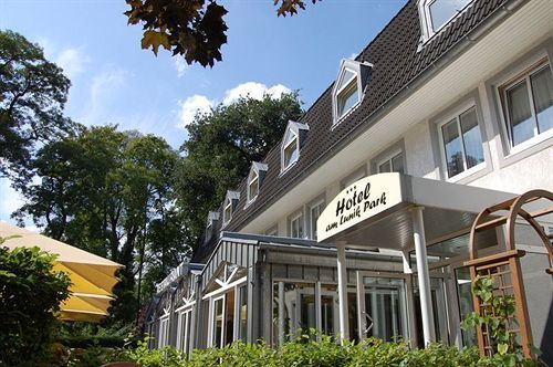 Biohotel Am Lunik Park Hohen Neuendorf Buitenkant foto
